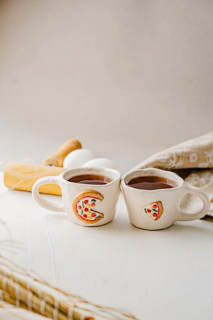Make a Ceramic Sister Cups – Make a Pair
